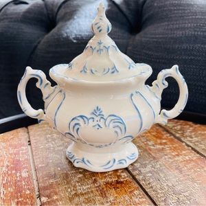 Pedestal Fine Porcelain Sugar bowl blue White Sandra Antique Collection